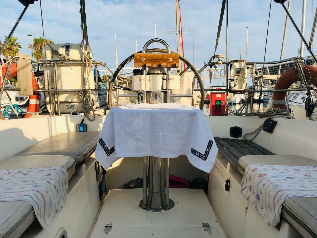 Sleep & Boats Barcelona City Sant Adria de Besos Ngoại thất bức ảnh