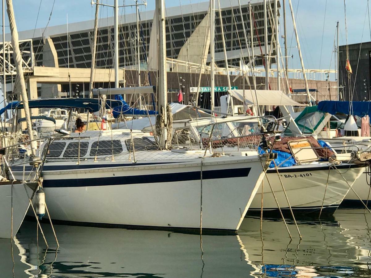 Sleep & Boats Barcelona City Sant Adria de Besos Ngoại thất bức ảnh